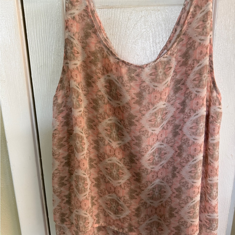 Pink Patterned Sleeveless Top by BCBG Generation, sheer size L Flowy Summer